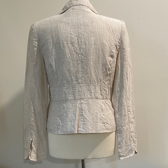 LILY STANHOPE Cream & White Stripe Linen Blazer - Picture 4 of 9